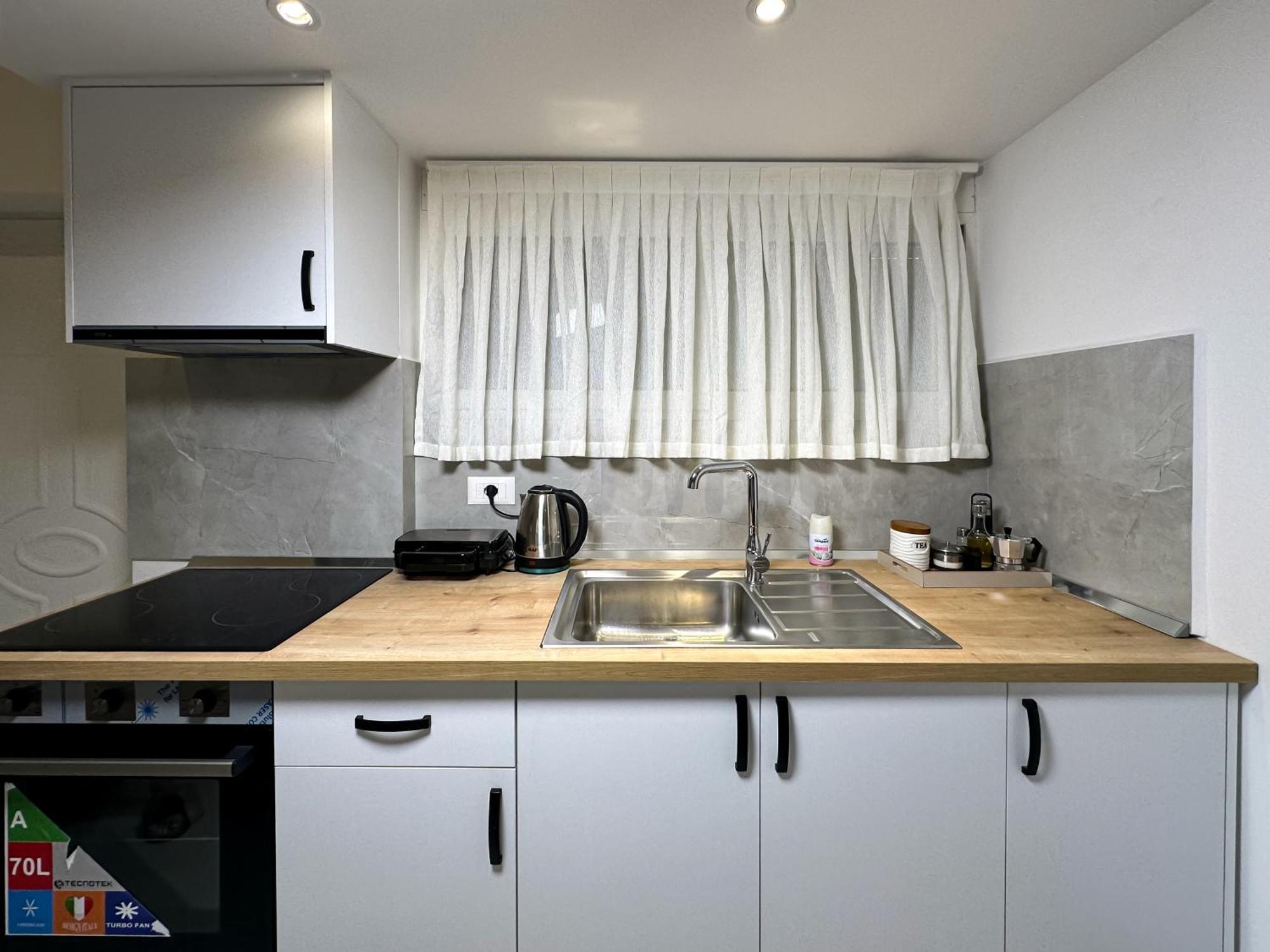 Home Select Tirana 2 Rom bilde
