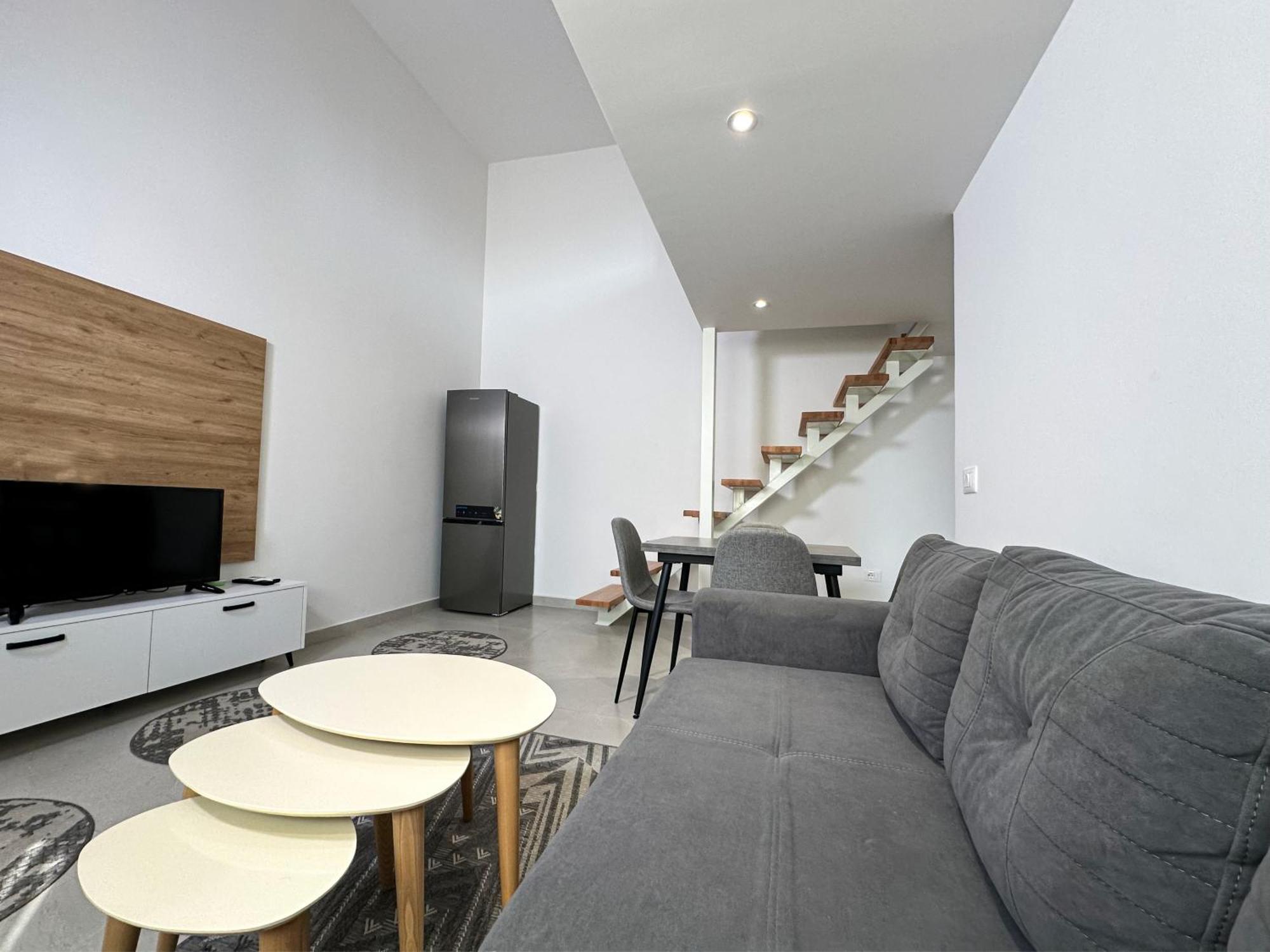 Home Select Tirana 2 Rom bilde